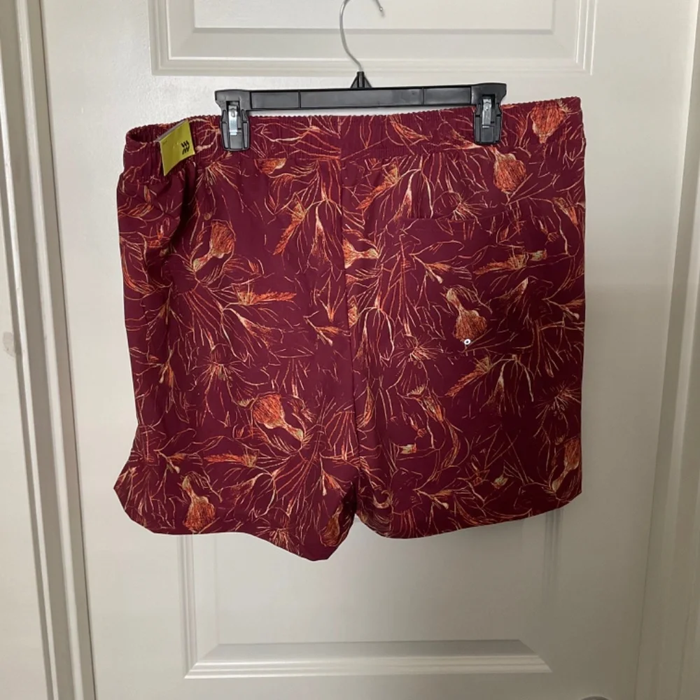 All in Motion Maroon Printed Board Shorts - Men’s Size‎ XL